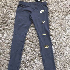 Nike Girls Legging size medium - New